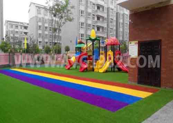 중국 충격 패드 초원을 가진 퍼팅 컬러 스포츠 인공적인 잔디를 하는 아이 협력 업체