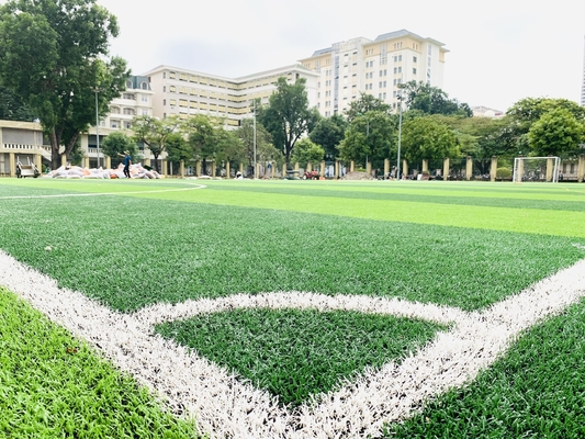 중국 인공 먹이풀 잔디 최고 인공 카펫 합성 풀 녹색 잔디 매트 70 밀리미터 협력 업체