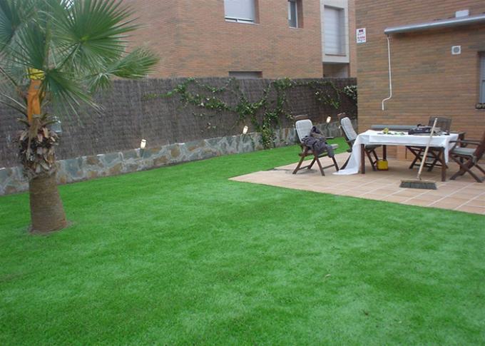 높은 UV 안정성에 옥외 가정 장식적인 주거 인공적인 잔디 1