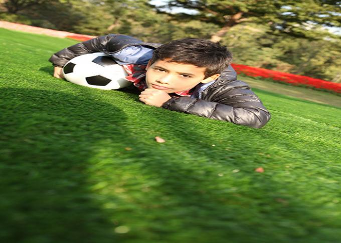 밖에를 위한 유년기 25MM 가짜 잔디, 뗏장 합성 잔디 양탄자 9600 Dtex 0