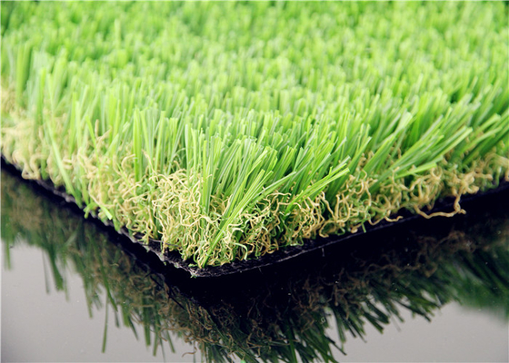 중국 장식적인 정원 인공적인 뗏장 틀린 잔디 잔디밭 16800 바늘/평방 미터 조밀도 협력 업체