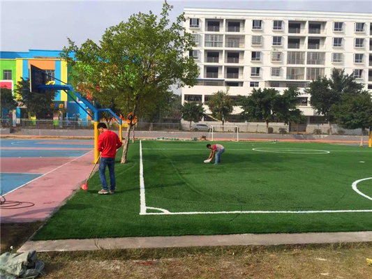 중국 운동장을 위한 옥외 합성 잔디, 인공적인 운동장 잔디 PE Materal 협력 업체