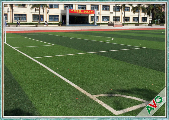 중국 걸출한 매끄러운 축구 인공적인 뗏장/잔디 100% 재생가능 물질 협력 업체